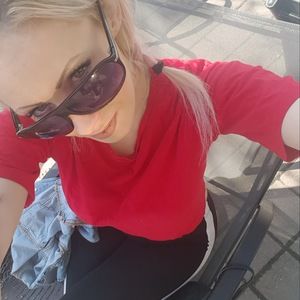 Meet your Posher, Bella